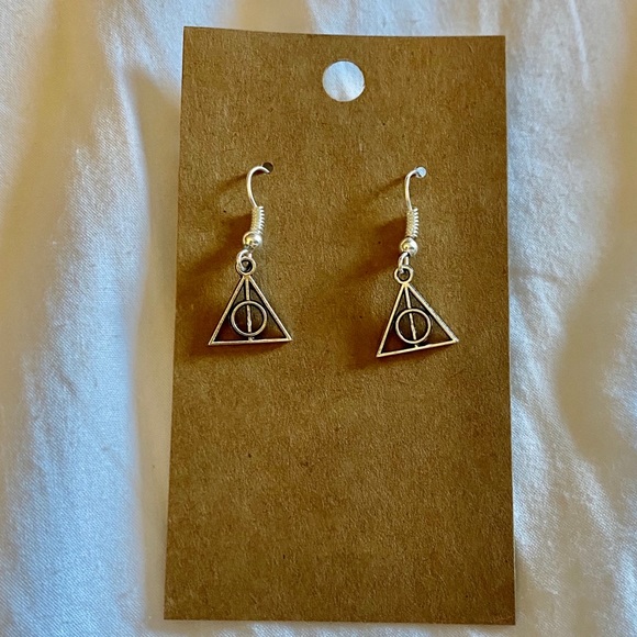 Silver deathly hallows Harry Potter earrings - Picture 1 of 3